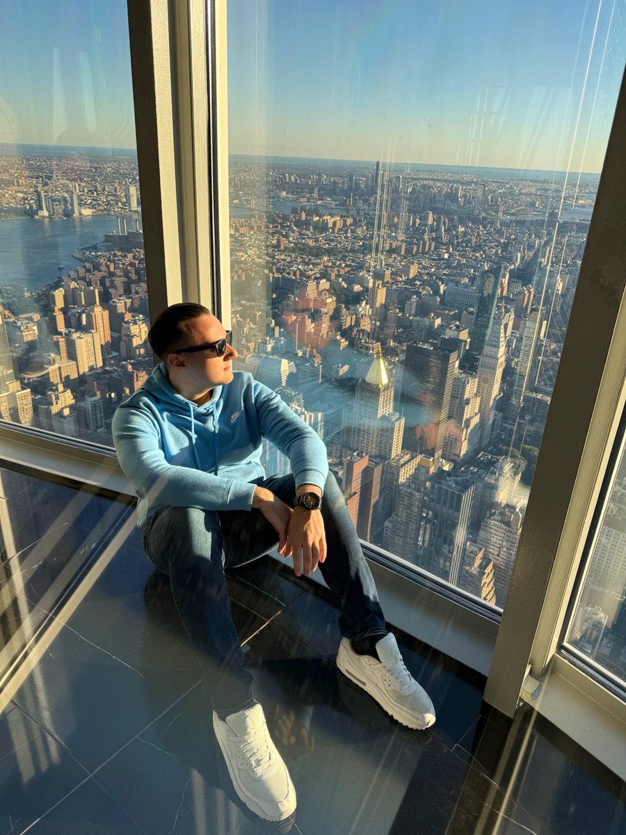 itsnathanw97's tweet photo. Until next time, New York 🤍🌇 https://t.co/a0L0M8CYUJ