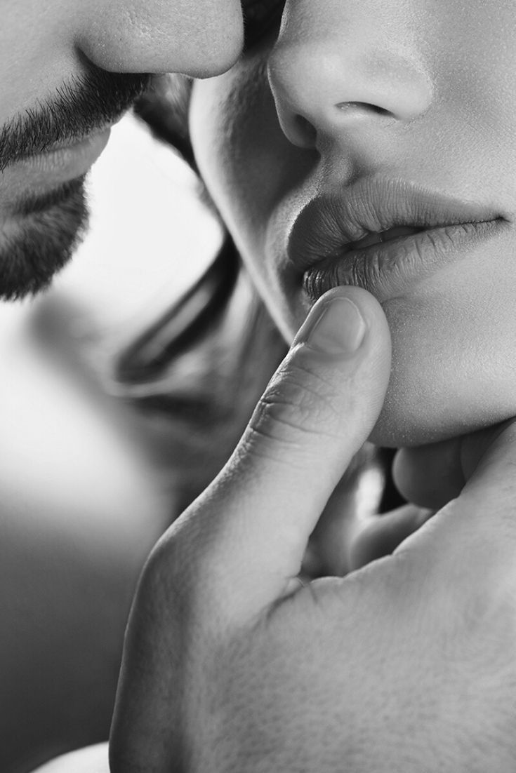 "CUÍDALA como a una ESTRELLA, porque se puede volver FUGAZ... y ALGUIEN más la puede PEDIR como DESEO"

Moon 💫 
#BuenasNoches