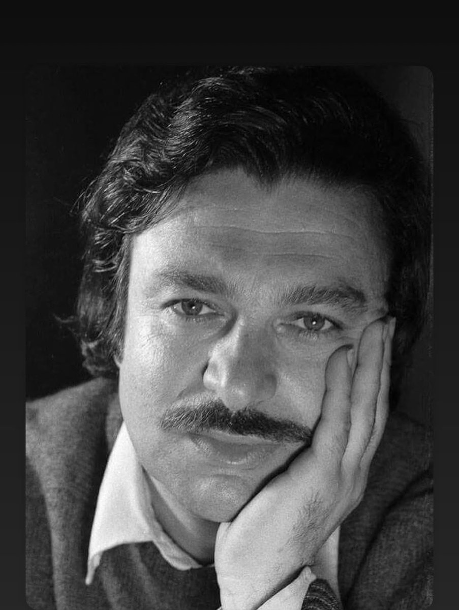 Bir gün duvara bir resim asmak gelmedi mi içimden? Ben ne yaptım? Kimse de uyarmadı beni. İşte sonunda anlamsız biri oldum. İşte sonum geldi. Kötü bir resim asarım korkusuyla hiç resim asmadım; kötü yaşarım korkusuyla hiç yaşamadım

Tutunamayanlar

İyi ki doğdun albayım
#OğuzAtay