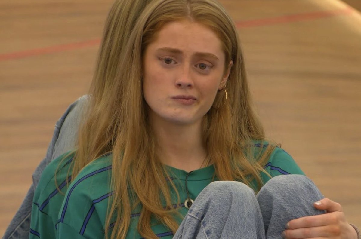 yo cuando la naiomi diga el reparto de temas de la gala 5 y no diga: akureyri para crespo y olivia #OTDirecto12O
