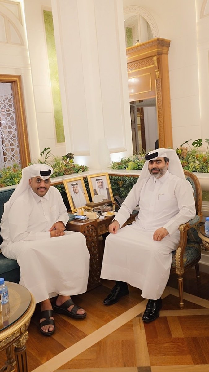 hbrqa's tweet photo. تشرفت اليوم في مجلس الوالد/ عبدالله بن حسن الغانم رئيس مجلس الشورى في قصر الوجبة. https://t.co/GlsyVpV67B