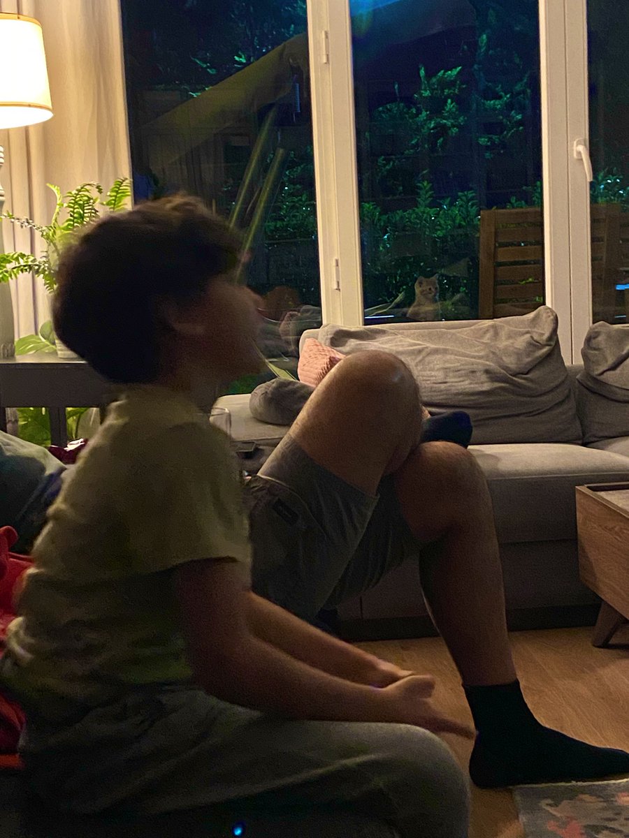 DekioyleSimone's tweet image. Fifa oyunun tek hastası evdeki erkek bireyler değilmiş.