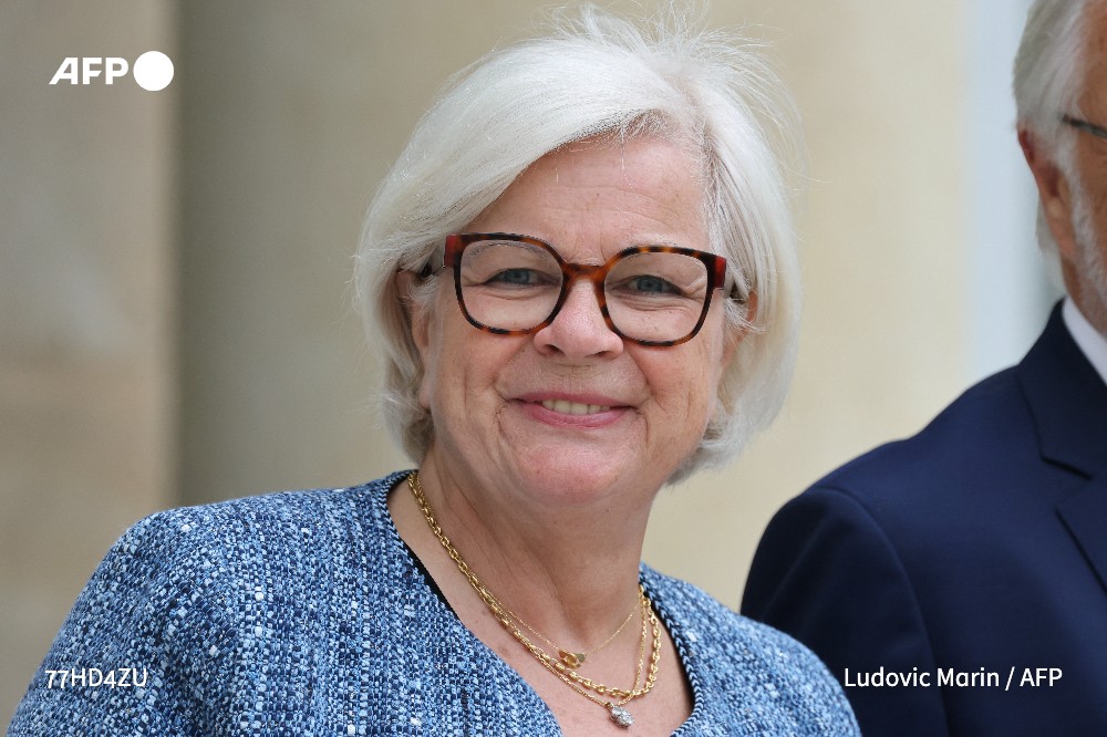 afpfr's tweet photo. ➡️ Edouard Geffray, ex-directeur de l'Enseignement scolaire, est pressenti à l'Education nationale. La ministre sortante du Travail et de la Santé Catherine Vautrin devrait elle rejoindre les Armées. Selon une source proche des discussions, le président du groupe parlementaire Liot Laurent Panifous sera nommé aux Relations avec le Parlement.