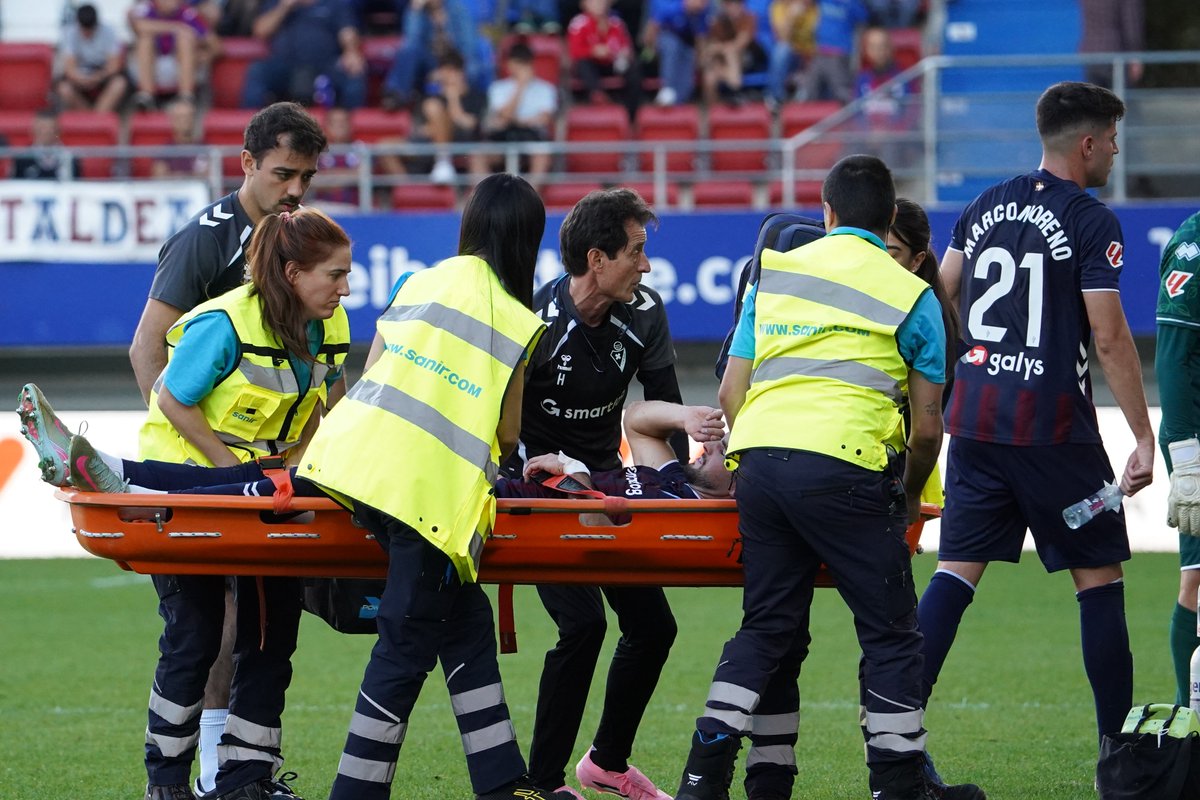 Desde el <a href="/CDCastellon/">CD Castellón</a> queremos mandar todo el ánimo del mundo a Cubero, jugador de la <a href="/SDEibar/">SD Eibar</a> que ha tenido que ser sustituido en camilla esta tarde

¡Mucha fuerza! 

#PPO👂