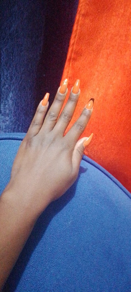 What is missing on this left hand?
Asking for a friend 🤭
Be kind though 😜 
#AHundredMemories