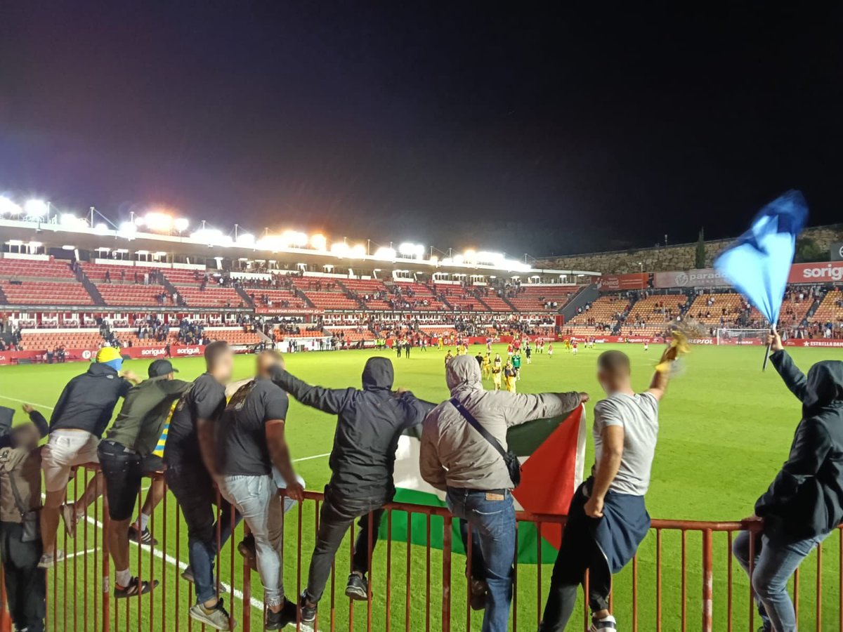 600 km y más de seis horas de viaje nos separan de Tarragona, pero eso no ha impedido que estemos presentes en el Nou Estadi.

Una victoria que nos hace sentirnos orgullosos de nuestro equipo.

¡SIEMPRE HASTA EL ÚLTIMO MINUTO DEL ÚLTIMO PARTIDO!