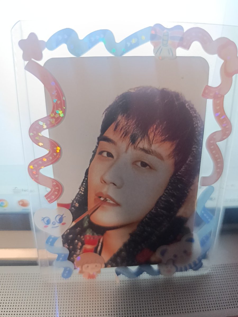 Always accompanied by the panda 🐼, we will always be waiting for you 💙🫰🏻🇵🇪
#VVIPSelcaDay #seungri #승리 #スンリ #勝利 <a href="/ForvictoRi/">Lee seung ri スンリ 이승리</a>