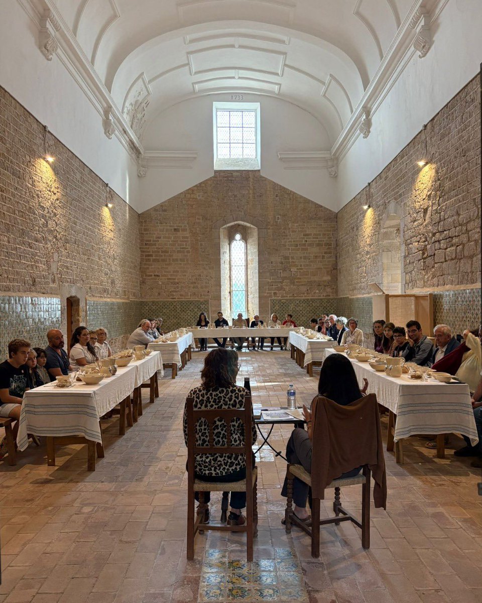 Un any més, gràcies a tothom qui ha fet possible les #JEP2025! 🫶

📸 Compartim algunes de les fotografies que resumeixen aquests tres dies de portes obertes i les més de 500 activitats arreu del país.

Fins l'any que ve i visca la festa major del patrimoni cultural! 🎊