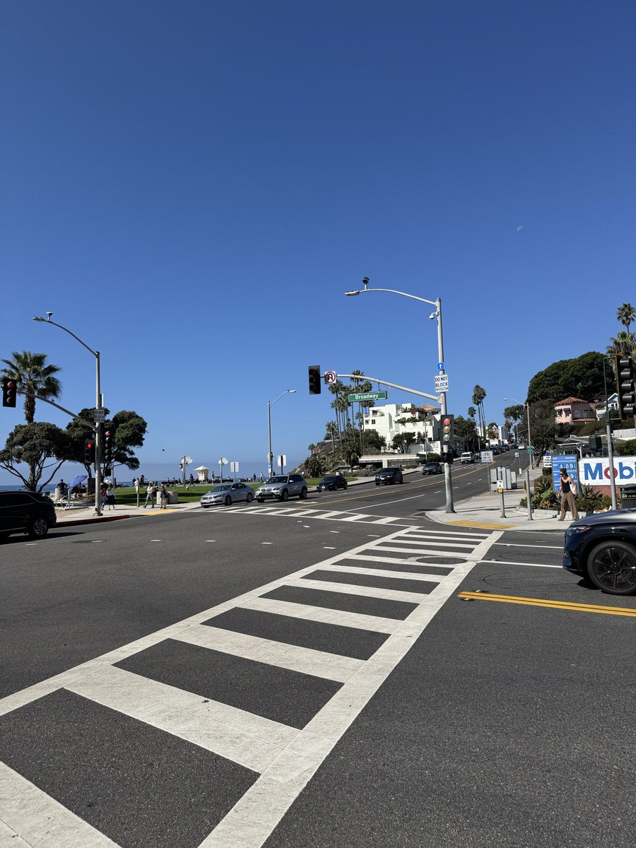 deverwon's tweet image. Never leaving Laguna Beach, Ca