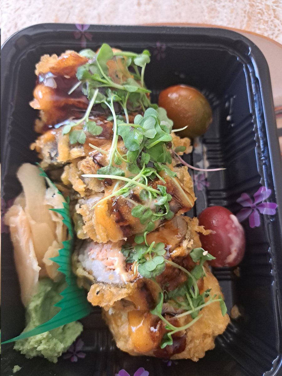 chew_wanning's tweet image. cheat meal