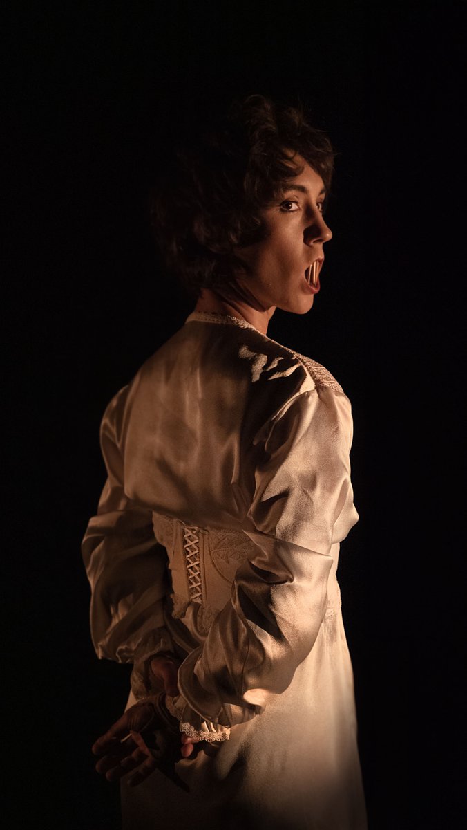 Memorias de un Tiquis Miquis: Zorra Dorada archivell.es/2025/10/zorra-… <a href="/TEATROMADRID/">MadridEsTeatro</a>