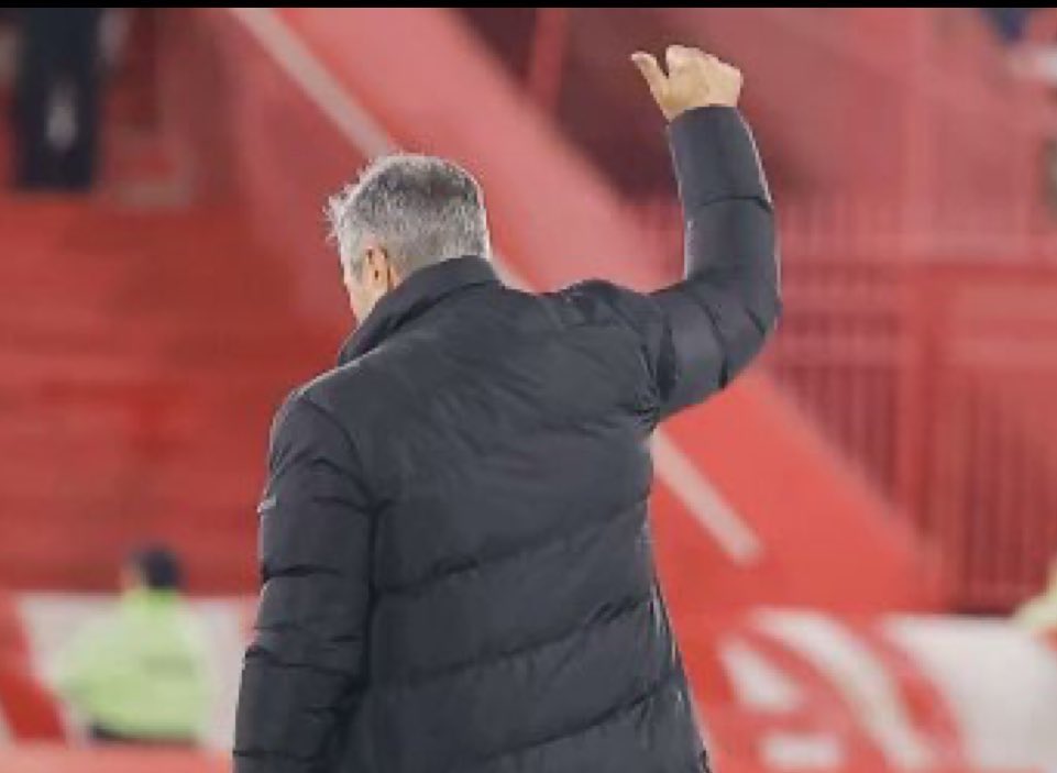 PeriquitaCAH's tweet image. #Huracán para el DT seguramente no jugó tan mal

Imagínate que salió 2-0 y podría haber terminado 3 o 4 a 0… ósea, no te hicieron tantos goles es porque algo bien hiciste no?

Viejo meado la concha de tu madre

Te besaste la medalla de segundo puesto

delante de 25 mil personas