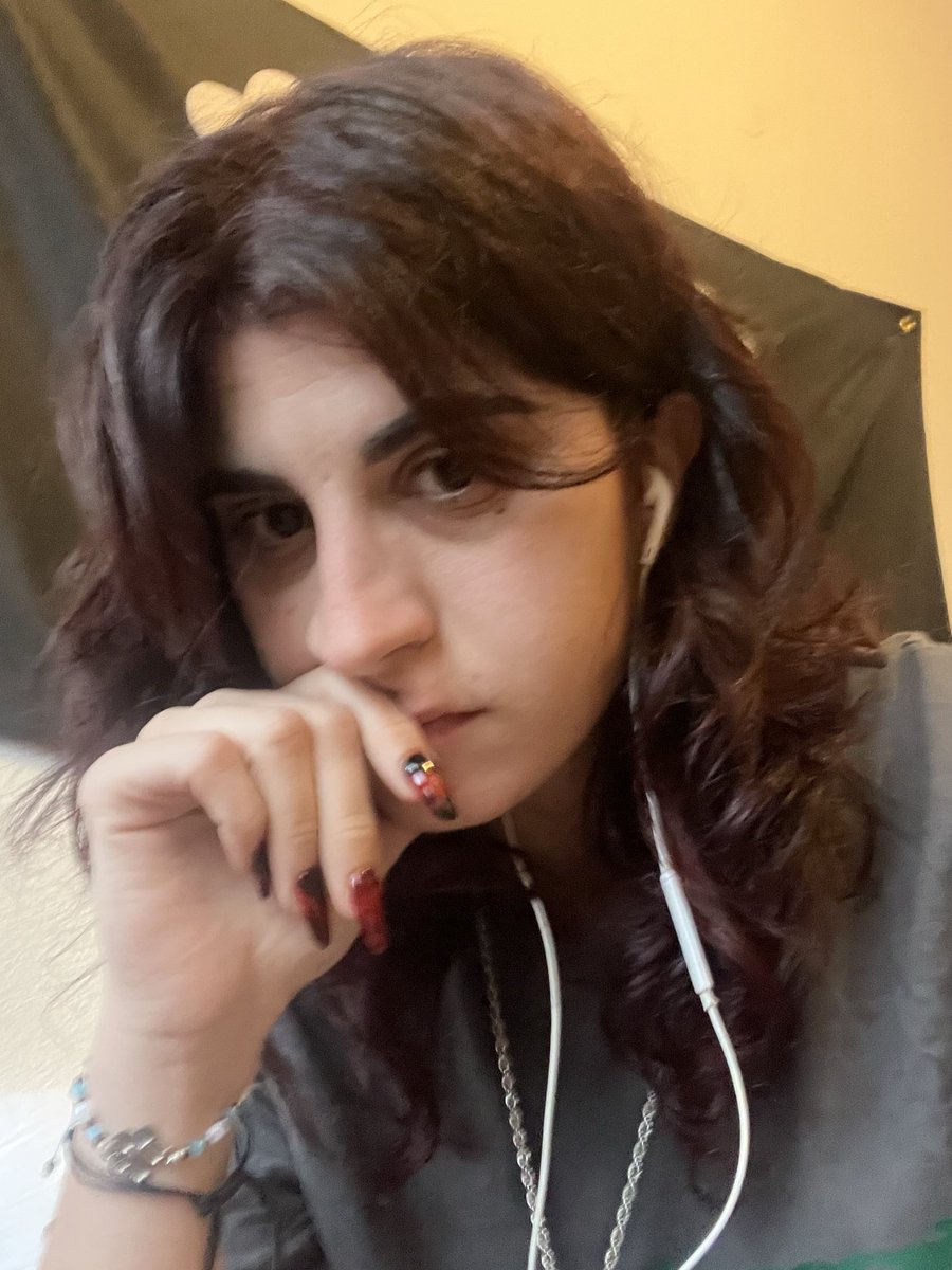 chosoflakes's tweet image. watch the world burn- 
#mbbsd #MONSTAX #monbebeselcaday