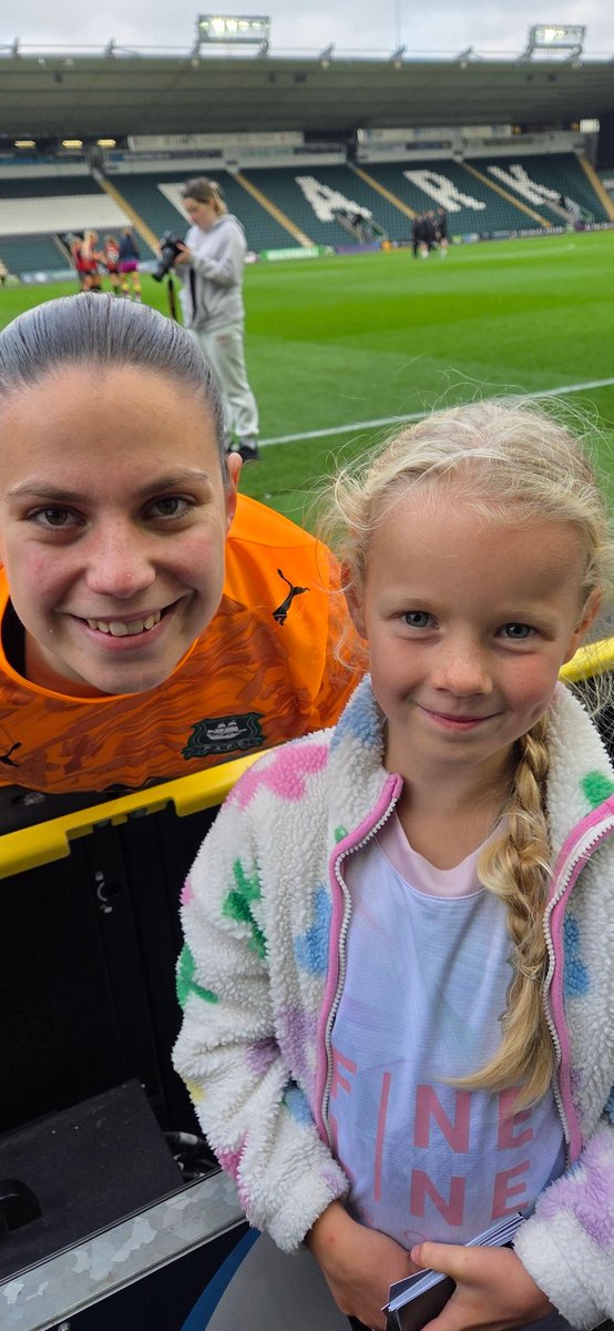 dhealy64's tweet photo. Took my granddaughter to the Argyle ladies today awesome afternoon, we were the better side and could've won. @Argyle https://t.co/iq4VRtkR9H