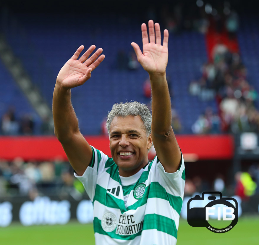 <a href="/JanDirkStouten/">Jan Dirk Stouten</a>   Fotoverslag Feyenoord Legends - Celtic Legends  (2-1)  alle 133 foto's op de website -> feyenoordinbeeld.nl/fotogalerij/se…