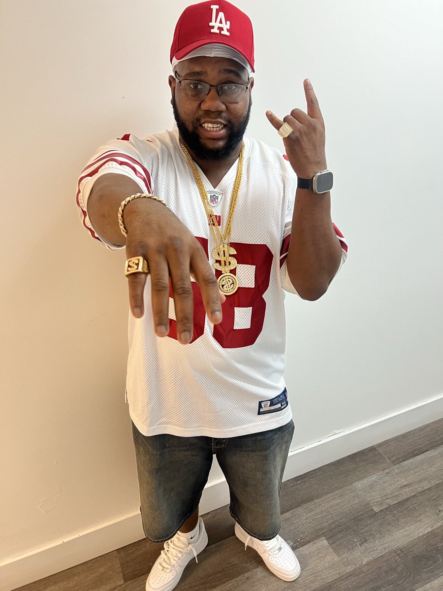 Pvshed's tweet image. Getcha game up boy, Hustle Harder 💿❤️‍🔥 #2000sparty #Throwback #2000sbaby