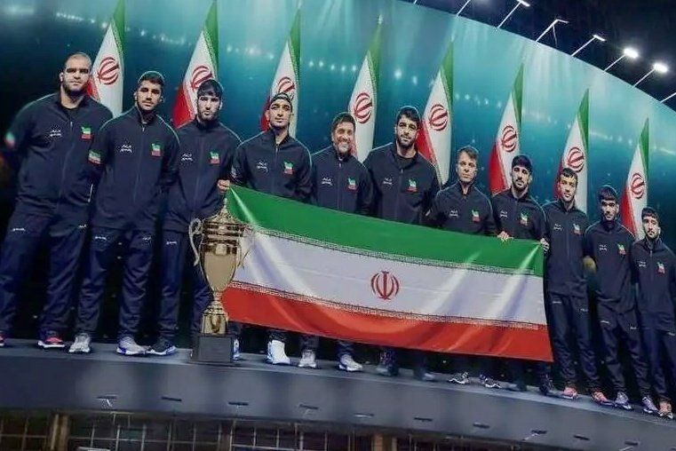 ایران، سرزمین قهرمانان بی‌بدیل. 🇮🇷
#پرچم_بالاست