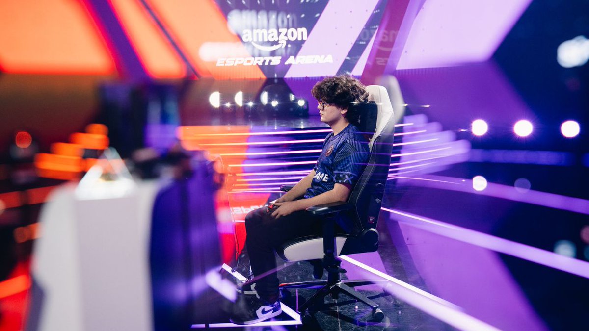 De verdade, a gente do esports tem que celebrar muito a história do Blaz. Caralho, pensar que ele é tão novo e vai tão longe, contra gente tão absurda... ele normalizou o in-normalizável (com o perdão do neologismo).

O jovem arauto do absurdo, o chileno Blaz.