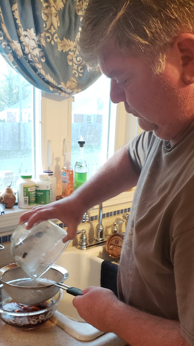 EngineerdSpirit's tweet image. When you age a spirit in a new oak barrel, it&apos;s common for the spirit to contain flakes of charred wood from the barrel. This is why big distilleries use large screens over their totes or tanks  when they empty a barrel, but here we make do with a regular old kitchen strainer.