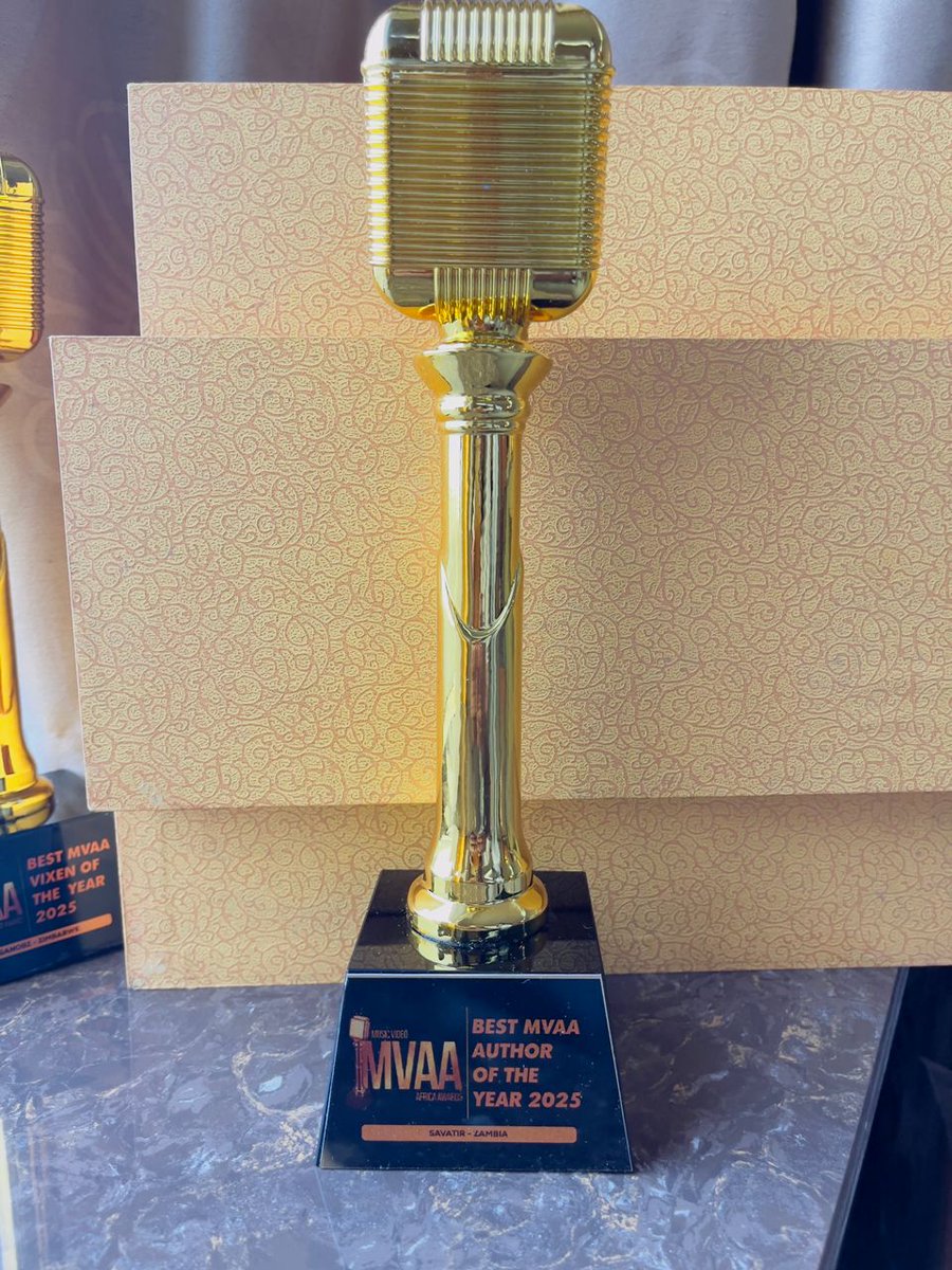 So delighted to have won Author Of The Year at the Music video africa awards 

#the_once_and_future #Savatir