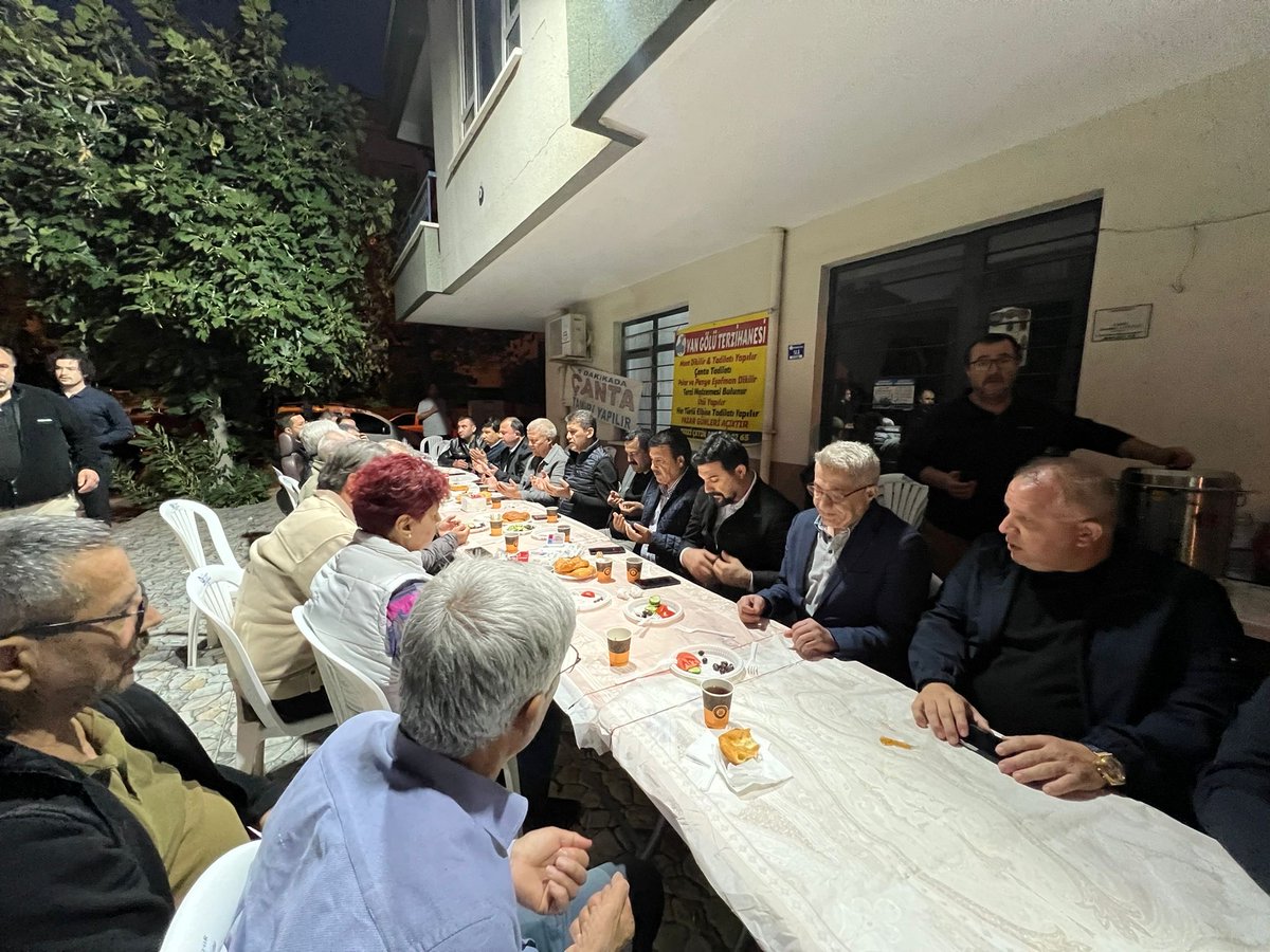 Av. İbrahim Ethem TAŞ 🇹🇷 (@ethemtas) on Twitter photo Önceki dönem İl Başkanımız Rıza Sümer’in kayın babası Durmuş Can Amcamız için taziye ziyaretinde bulunduk. Merhuma Allah’tan rahmet, Ailesine baş sağlığı diliyoruz. <a href="/rizasumer/">Av.Rıza SÜMER</a> Önceki dönem İl Başkanımız Rıza Sümer’in kayın babası Durmuş Can Amcamız için taziye ziyaretinde bulunduk. Merhuma Allah’tan rahmet, Ailesine baş sağlığı diliyoruz. <a href="/rizasumer/">Av.Rıza SÜMER</a>