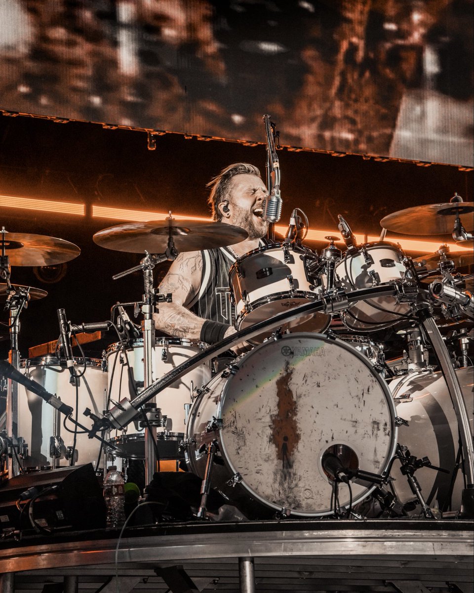 threedaysgrace's tweet image. Scenes from EPIC evening in Albuquerque 🤘🙏

It’s going to be bittersweet tonight in Durant…last one on this awesome run with @BreakingBenj &amp;amp; @ReturnToDustBnd….HERE WE FUCKING GO!

📷 @SPMediaAZ

#ThreeDaysGrace #BreakingBenjamin #ReturnToDust #Albuquerque #NewMexico #USA