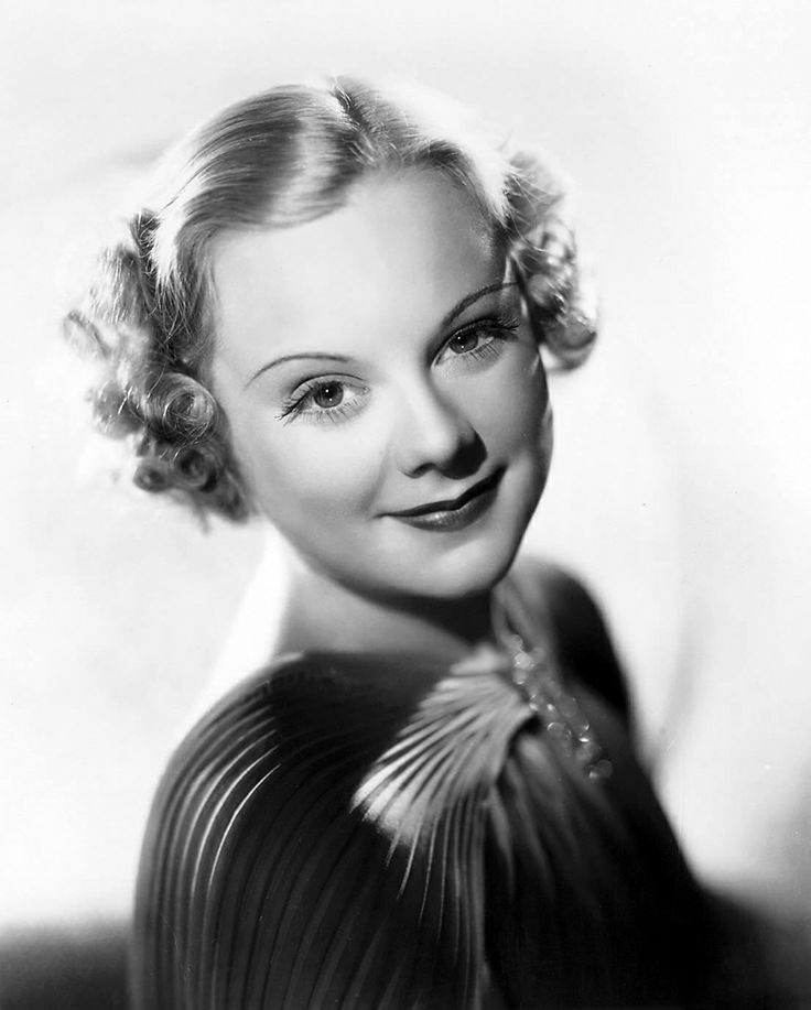 CitizenScreen's tweet image. Sonja Henie (April 8, 1912 – October 12, 1969)