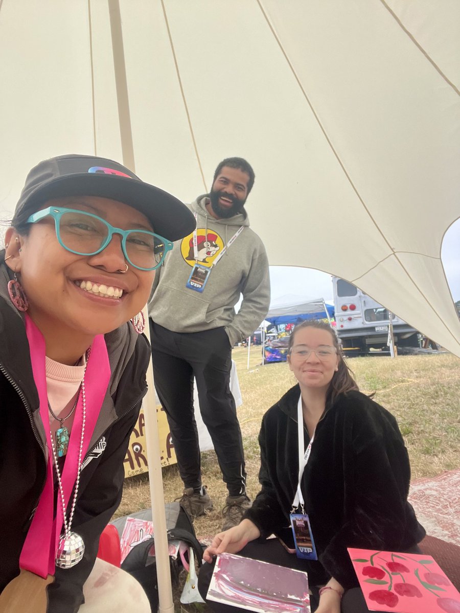 USDGC is my favorite disc golf tournament cuz we get to see our friends <a href="/theTisSilent/">Leah Tsinajinnie</a> and <a href="/bagelpowered/">Ella Hansen</a> and there's so much for the kids to do other than just watching disc golf! Keep it up <a href="/usdgc/">usdgc</a> and <a href="/ThrowPink/">Throw Pink</a>! See you next year. 😁😁