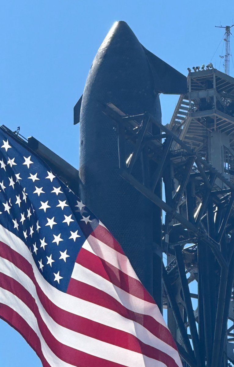AJamesMcCarthy's tweet image. I can’t help but feel an immense sense of pride at what my species is capable of. This ship, built with human hands and brains, will carry humans to mars and beyond.