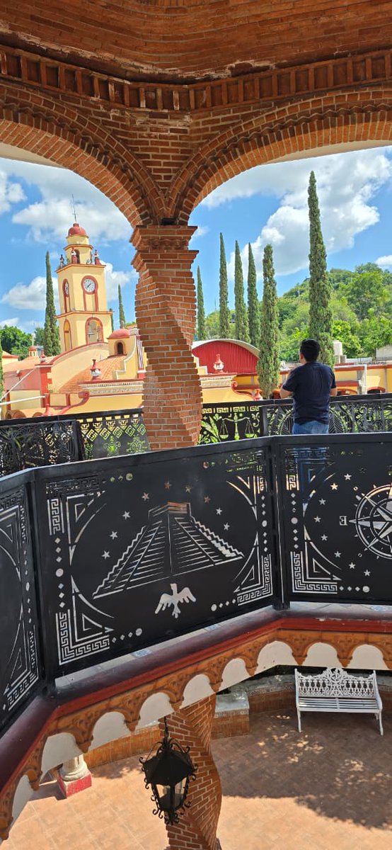 Apocalepsiss's tweet image. Tómame una foto así como que no me doy cuenta. 

#Puebleando