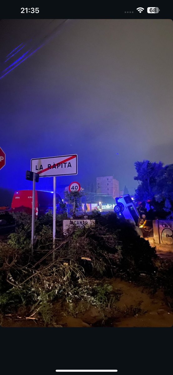 aguaitacat's tweet photo. 🔴 Així ha quedat el barranc del Suís a la Ràpita després dels aiguats
https://t.co/SBnEJYHQ9k https://t.co/TYf3OIbPWM