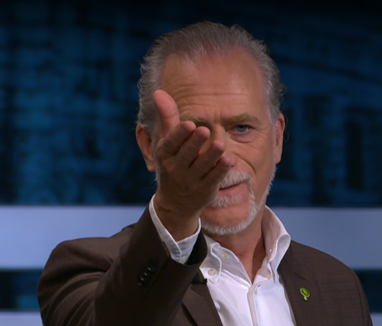 fredthinking's tweet image. Daniel Helldén svarar på Ulf Kristersson påhopp om att alla andra ignorerar LULUCF. 

"Vi pratar om det!"

Vi vet att ni pratar om det, vi vet. 

#svpol #agenda #pldebatt