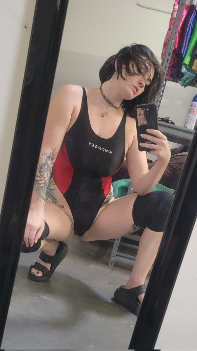 It's my birthday on the 20th! 

Spoil me with gifts and admiration!
amazon.com/hz/wishlist/ls…
