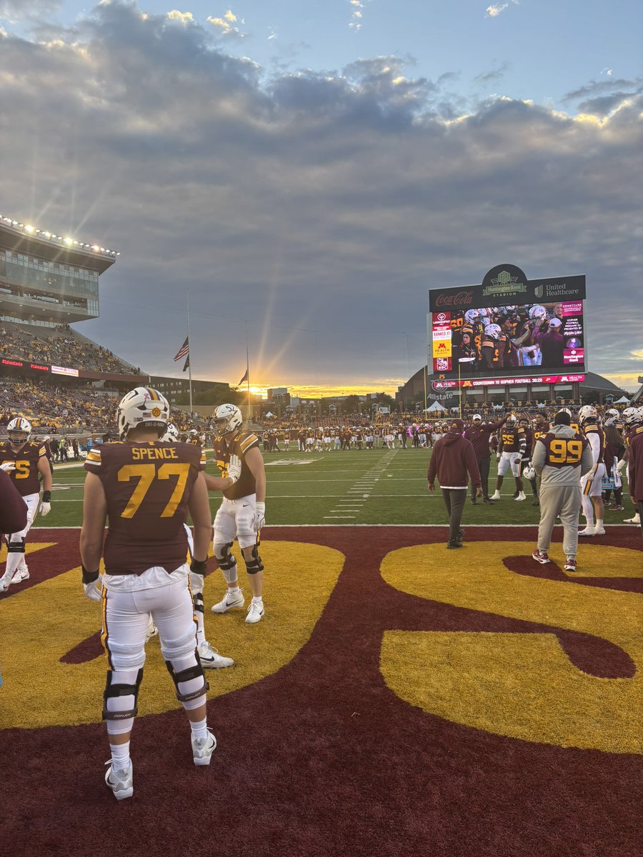 Great being back at Minnesota! Thank you <a href="/Coach_Fleck/">P.J. Fleck</a> and <a href="/Callybrian/">Brian Callahan</a> for the amazing day! RTB〽️

<a href="/GopherFootball/">Minnesota Football</a> <a href="/CoachBain75/">James Bain</a> <a href="/nick20lee/">Nick Lee</a> <a href="/AllenTrieu/">Allen Trieu</a> <a href="/EDGYTIM/">Timothy “EDGYTIM” OHalloran</a> <a href="/SWiltfong_/">Steve Wiltfong</a> <a href="/GregSmithRivals/">Greg Smith</a> <a href="/ChadSimmons_/">ChadSimmons</a> <a href="/adamgorney/">Adam Gorney</a> <a href="/CoachChris_Roll/">Coach Chris Roll</a> <a href="/samspiegs/">Sam Spiegelman</a> <a href="/LemmingReport/">Tom Lemming</a> <a href="/247Sports/">247Sports</a> <a href="/On3sports/">On3</a>