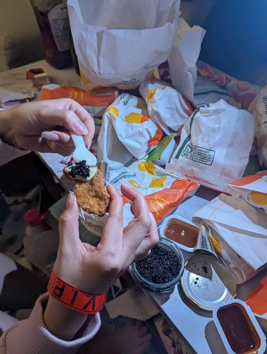 caviar + 260 nuggets 😌