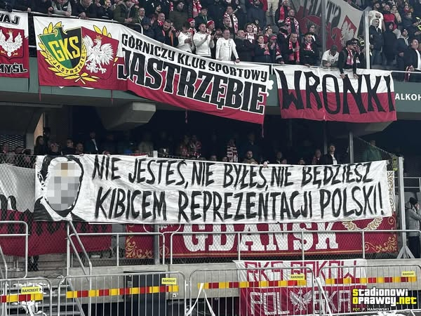 Monika1549158's tweet image. ROGACZU,#SPIERDALAJ!