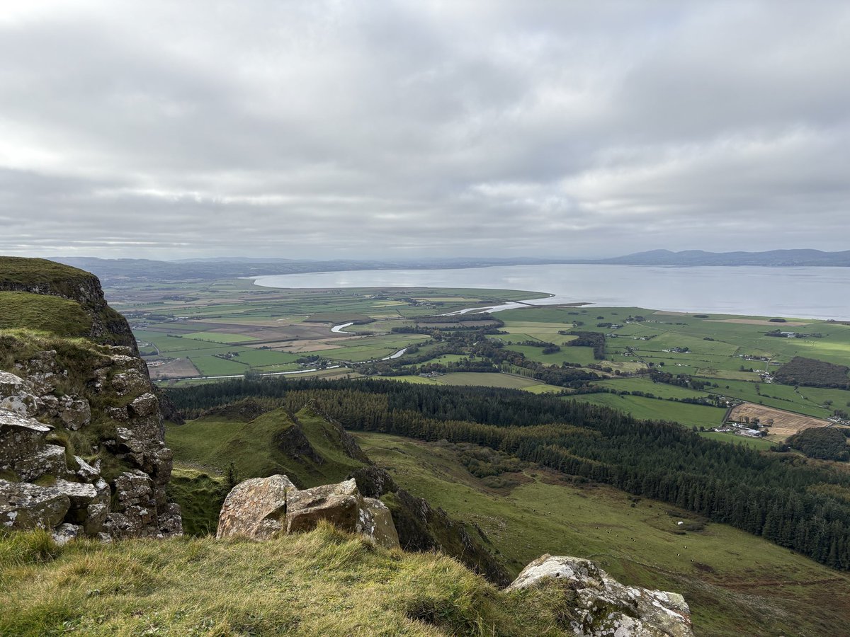 ccb_library's tweet image. A microadventure to the north coast, taking in Binevenagh, Magilligan Martello Tower, Mussenden Temple, and Castlerock beach: a perfect day. 💚