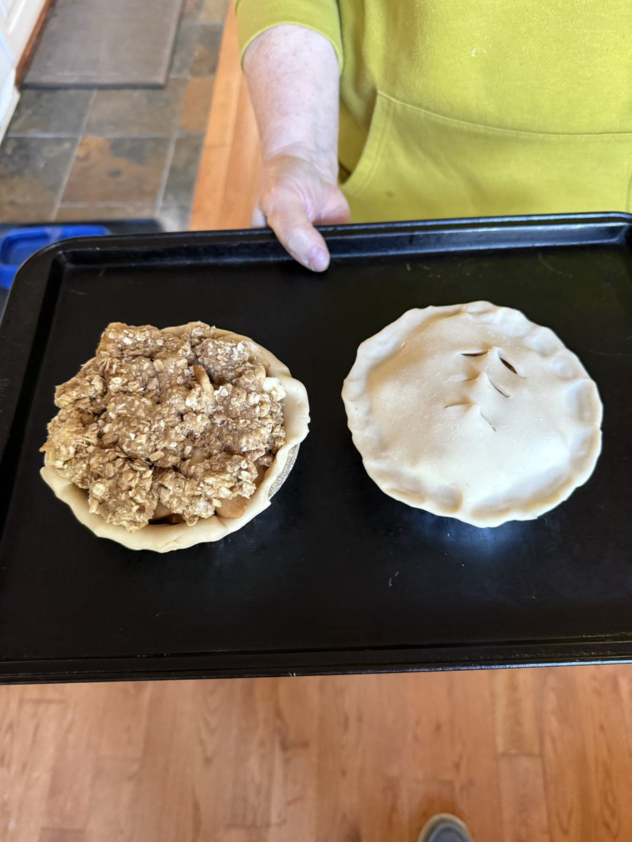 pmc_probity's tweet image. Baby apple pies into the oven!