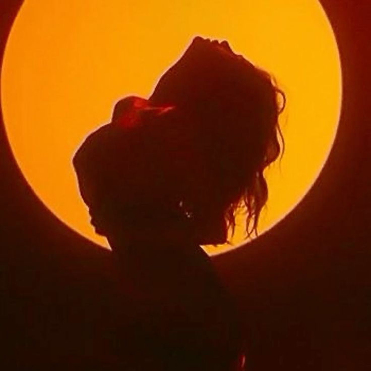 GlowInExile's tweet photo. Disparar al Sol https://t.co/iAhElzOx0e