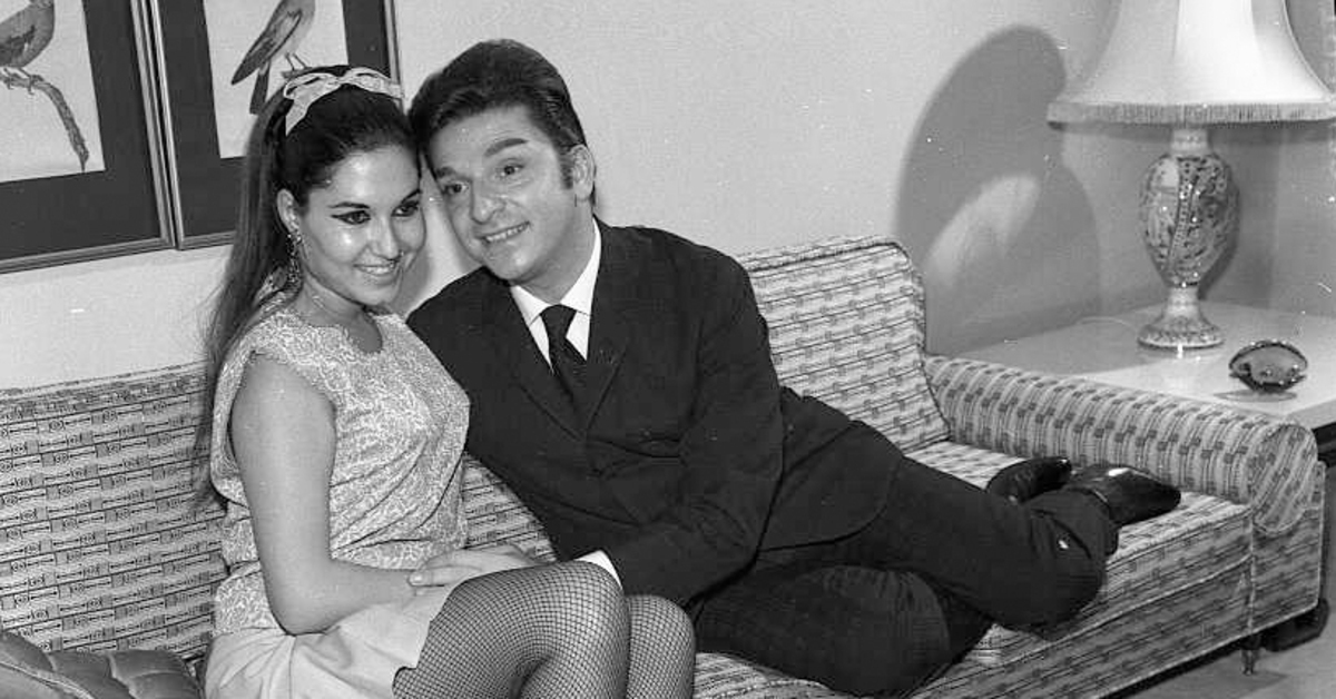 Zeki Müren filmine vize çıkmadı!
İşte size Zeki Müren hayranlarını üzecek bir haber! Türk Sanat Müziği'nin unutulmaz ismi Zeki Müren'in hayatını konu alacak bir film projesi, beklenmedik ... ZekiMüren Filmİptali magazin
haberler.site/news.php?id=975 
#ZekiMüren - …