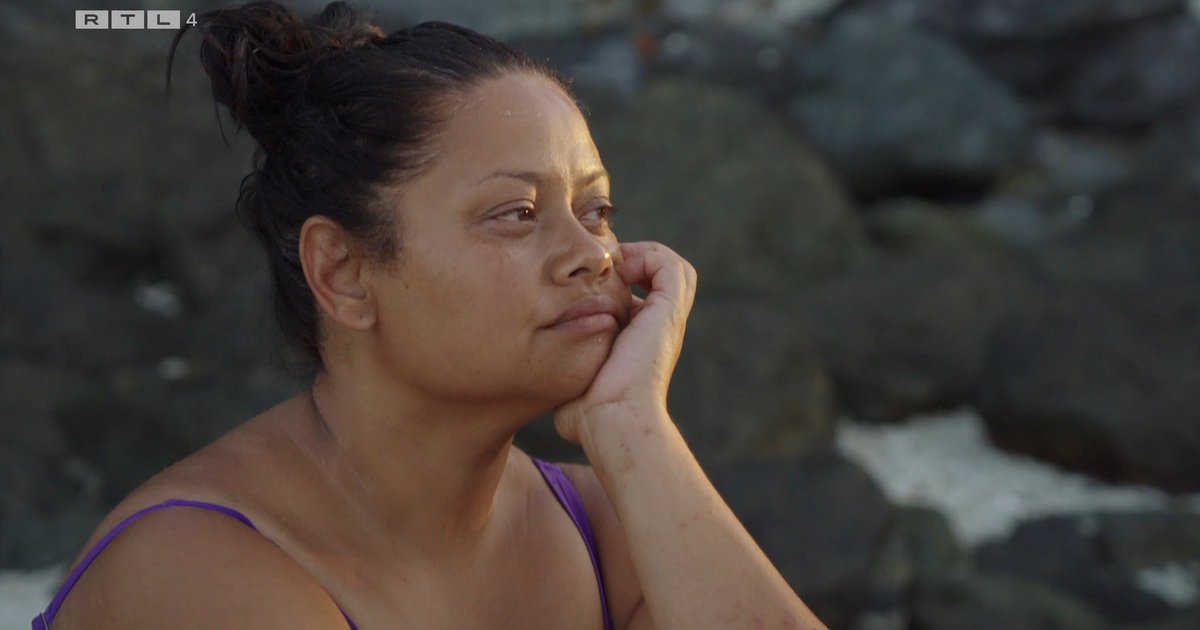 Als Linda na haar avontuur in #expeditierobinson geen aanbod in een film of soap aangeboden krijgt, weet ik het ook niet meer. Een rol spelen is d'r tweede natuur.