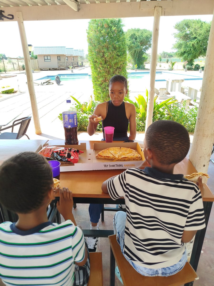NtshepyK's tweet photo. Dimajwe gaa bad...
We did our little budget #BushGetAway https://t.co/KxsnX6Q2qp