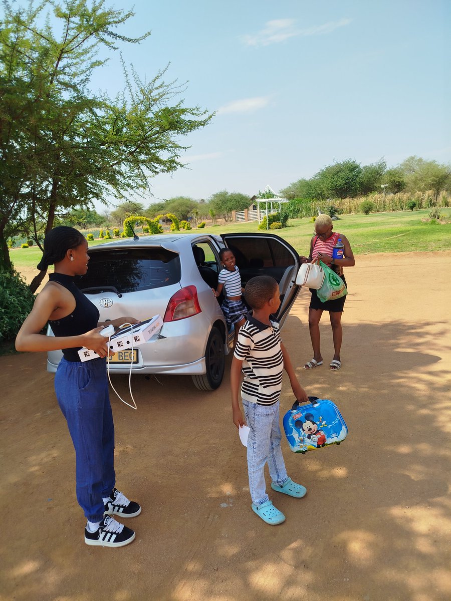 NtshepyK's tweet photo. Dimajwe gaa bad...
We did our little budget #BushGetAway https://t.co/KxsnX6Q2qp