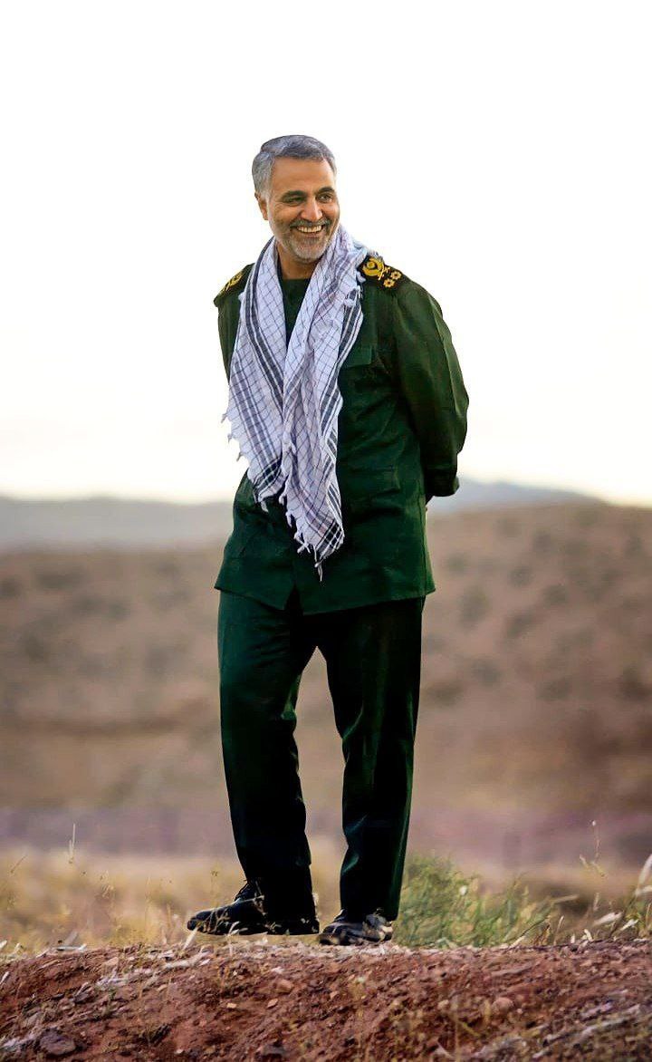 asedfoad's tweet image. روحت شاد ، انشالله با حاج قاسم محشور بشی