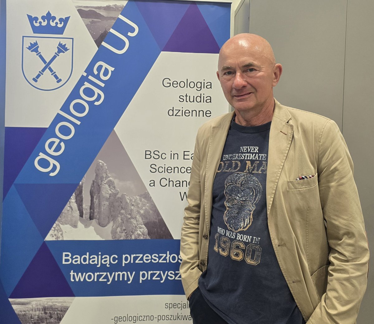 Ciekawy skutek awantury o pierwiastki ziem rzadkich: Właśnie dowiedziałem się, że liczba chętnych na studia geologiczne (np. Moja Alma Mater <a href="/JagiellonskiUni/">Uniwersytet Jagielloński</a> oraz <a href="/AGH_Krakow/">AGH Kraków</a> ) gwałtownie wzrosła.