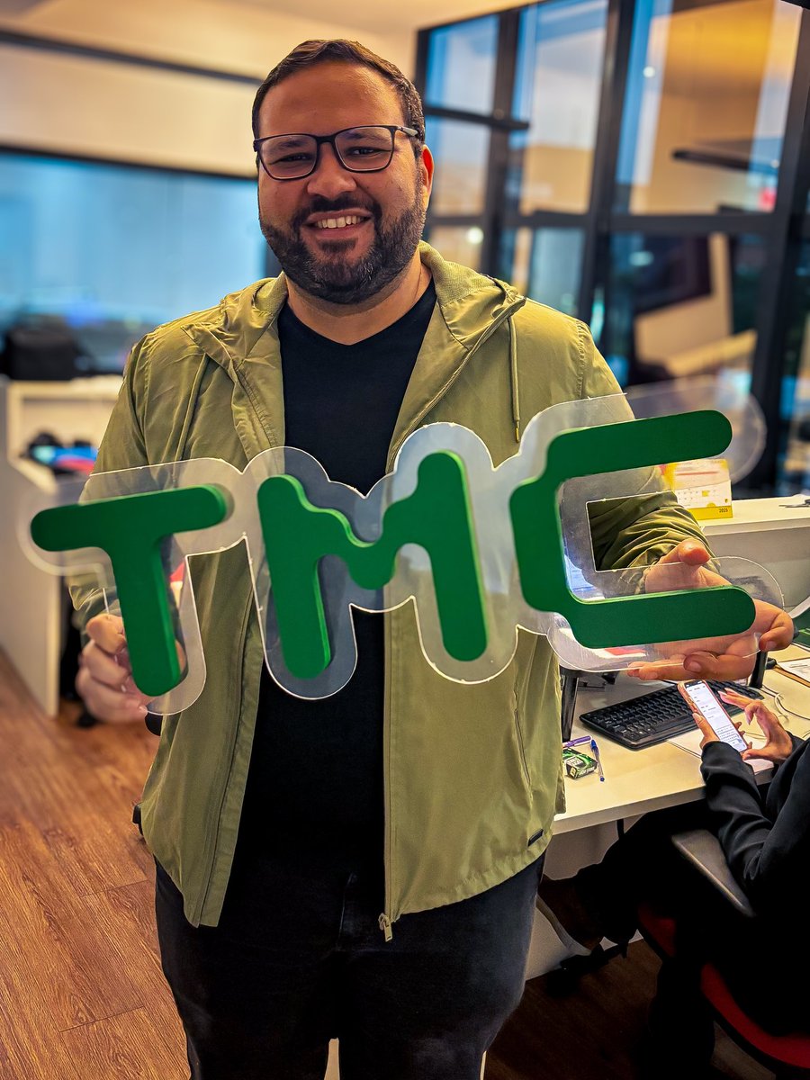 É com GIGANTE alegria que anuncio meu retorno ao rádio na Transamérica - TMC! 🚀 A partir desta segunda, nos reencontraremos no jornal Rio TMC, às 11h e ao longo da programação, em 101.3 FM. Saudades da conexão com o ouvinte! 🧡💚 #TransamericaTMC #Radio #Retorno