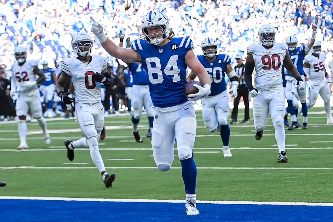 nerlens_'s tweet image. #Colts rookie TE Tyler Warren vs the Cardinals, all team-highs:

- 6 receptions on 9 targets
- 63 receiving yards (10.5 avg)
- 1 receiving TD
- 4 first down gains

📸: @Colts