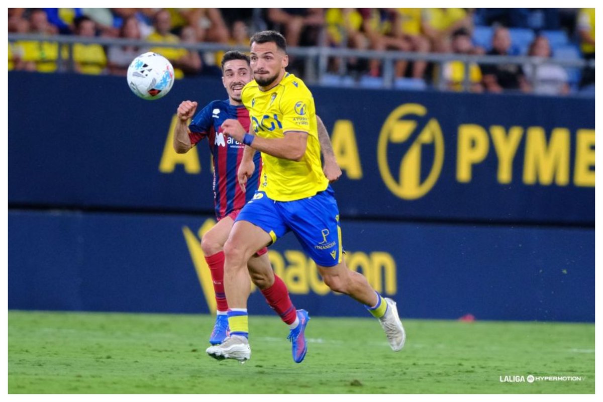 Cuarta victoria de la temporada en el Nuevo Mirandilla. Nuestro estadio, el mejor local de la categoría.  No cabe mayor felicidad.