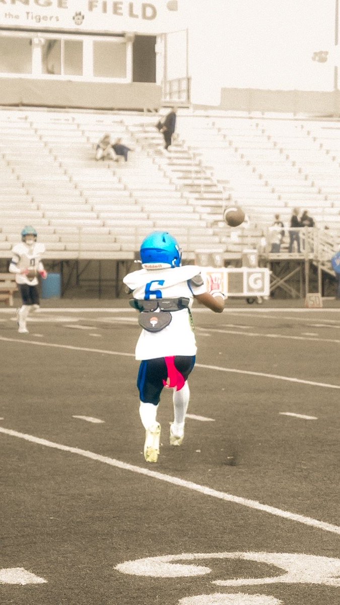 KirenWalker17's tweet image. Playmaker. @SCNFBOFFICIAL @robertpomazak @CoachHo