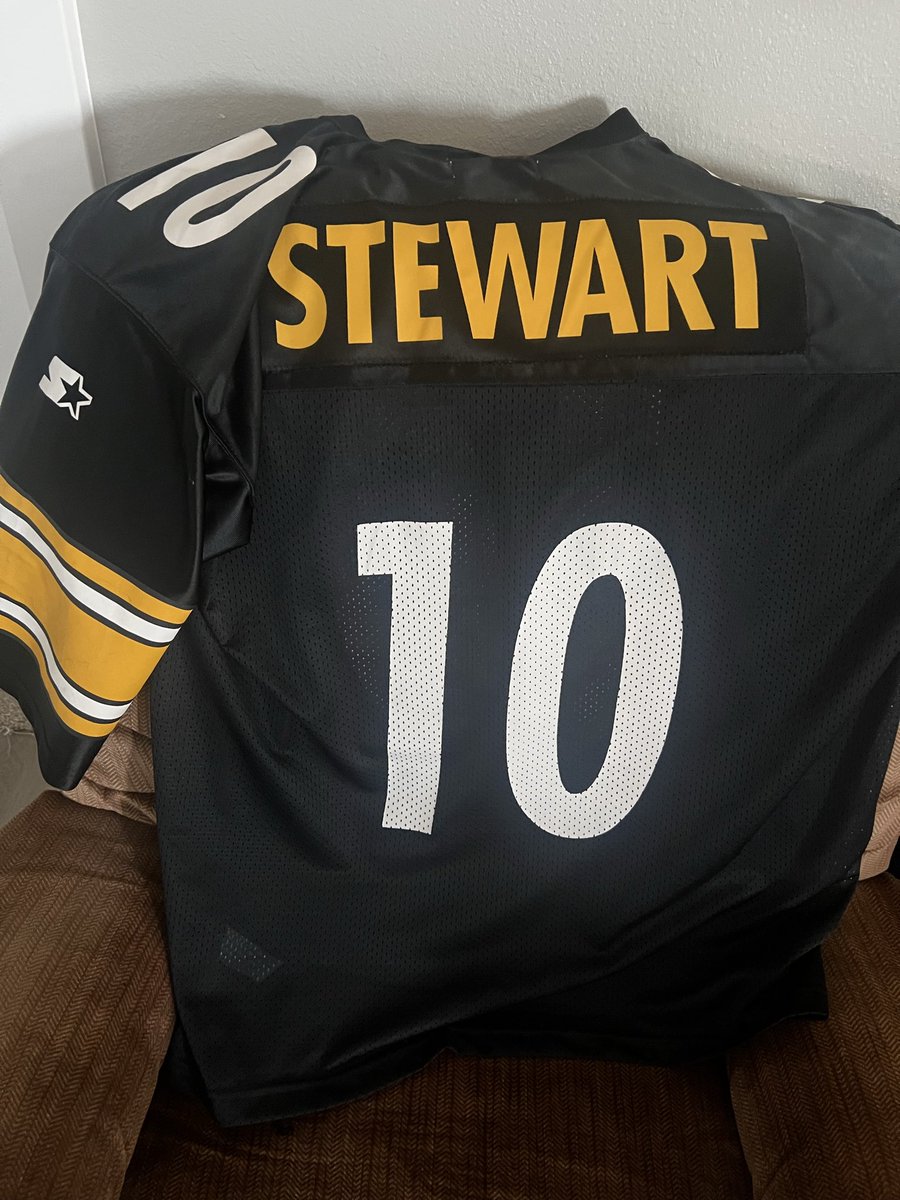 Today’s winning jersey 

Starter Kordell Stewart 
#HereWeGo